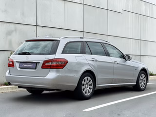 Mercedes-Benz E 200 CGI BlueEfficiency Automatik Navi - bilder 4