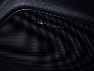 Mercedes-Benz C 63 AMG BI-XENON COMAND H-K PANO SHZ - bilder 4
