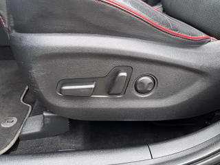 Kia Sportage GT-Line 4WD Bi-LED Pano Winterräder - bilder 17