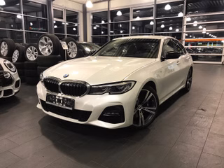 BMW 330i M Sport LASER DAB HUD PARKASSIST Leder