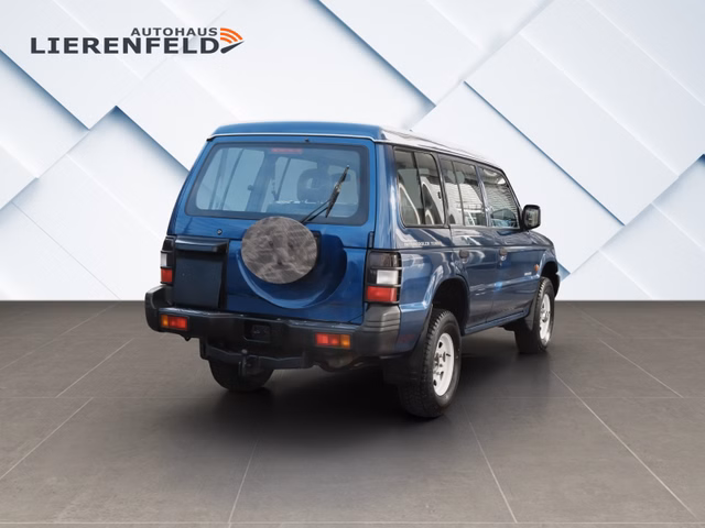 Mitsubishi Pajero TD Classic 2500 aus 2.Hand orig. 128 Tkm - photo 3