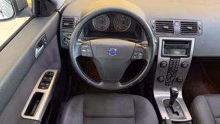 Volvo V50 Kombi D5 AUTOMATIK SHZ A/C - photo 10
