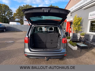 Seat Alhambra*2.HAND*KLIMA*NAVI*7-SITZER*AHK*KAMERA* - bilder 8