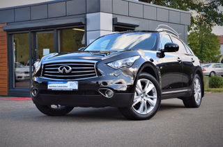 Infiniti QX 70 3,7 AWD GT 360 | Leder | Nav | ACC | Xen Used vehicle for sale | First registration 02/2017 | Price 23.990 €