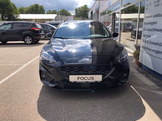 Ford Focus Turnier ST-Line Automatik 150PS, LED, Navi