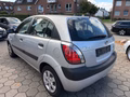 Daumennagel 9 - Kia Rio 1.4 Attract 5 türig 2. Hand TÜV 9/26