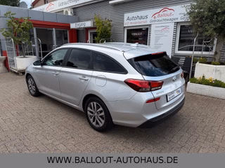 Hyundai i30 cw Trend*1.HAND*KLIMA*NAVI*SPUR*SHZ*KAMERA* - foto 7