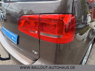 Volkswagen Touran Highline*2.HAND*KLIMA*NAVI*TEMPO*AHK*SHZ* - bilder 9