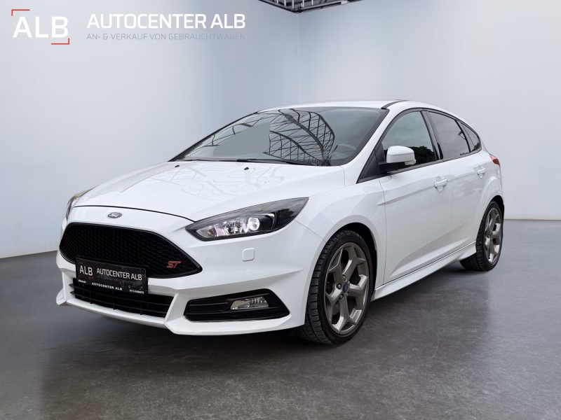 Ford Focus ST/XENON/RECARO/SITZ-LENKRAD HEIZUNG/EURO6