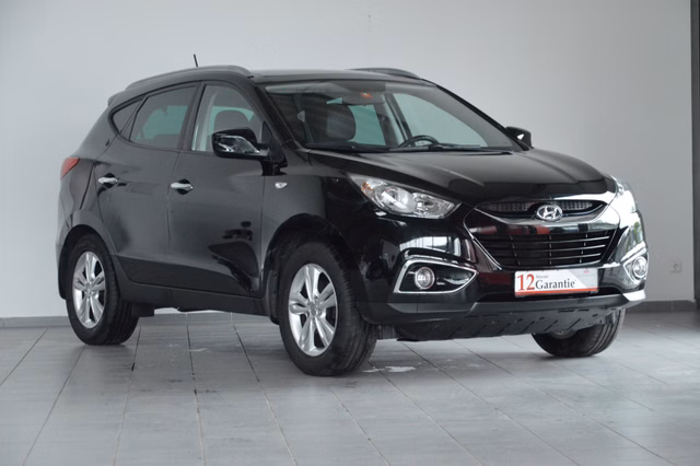 Hyundai ix35 2.0 2WD Automatik Style 1.Hand|4xSHZ|PANO|NAVI Gebrauchtwagen Kaufen | EZ 09/2012 | Preis 9.990 €