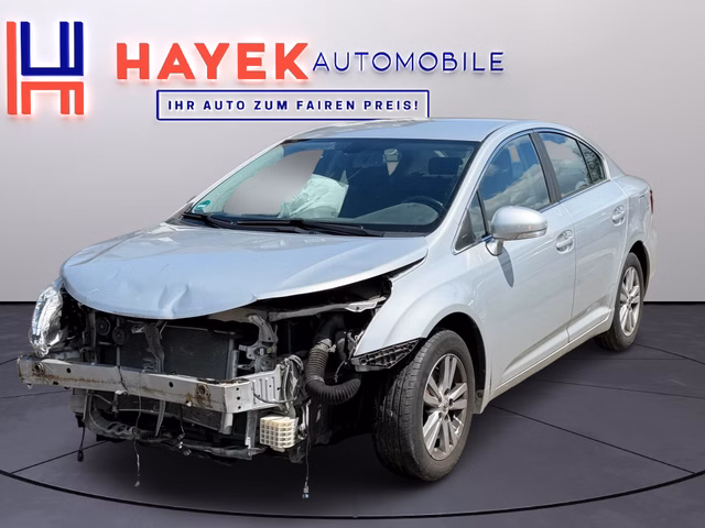 Toyota Avensis Comfort Fahrbereit / Kamera / Navi Gebrauchtwagen Kaufen | EZ 09/2012 | Preis 1.650 €