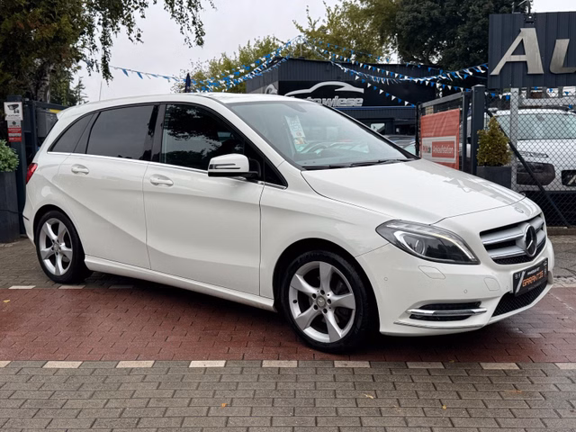 Mercedes-Benz B180CDI Edition 1*Nav*Temp*Szhz*Leder*AHK*Kamera - bilder 1