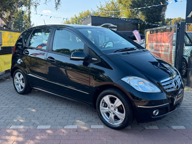 Mercedes-Benz A200 Avantgarde*Aut.*Navi*Klima*Leder*SHZ*PDC* - foto 1
