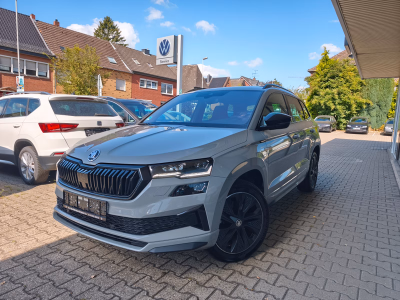 Skoda Karoq Sportline PANO,Keyless,AHK,KAM,DCC,NAVI