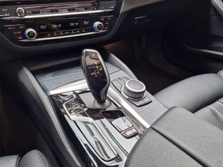 BMW 530d xDrive Luxury Line*KAMERA*CARPLAY*HEBEDACH* - bilder 15