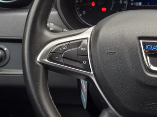 Dacia Duster II 1.6 Comfort*Nav*Carplay*Klima*Temp*PDC - foto 8