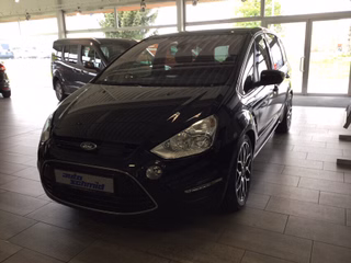 Ford S-MAX Titanium