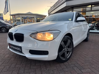 BMW 116 i PDC, SH - foto 1