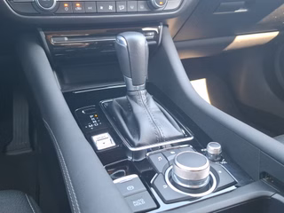 Mazda 6 Kombi 2.0 Exclusive-Line AUTOMATIK / KAMERA360 / LED / NAVI - foto 9