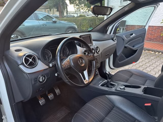 Mercedes-Benz B 180/Navi/ - foto 17