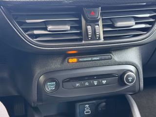 Ford Focus Turnier ST-Line ACC Navi CAM PDC LED - bilder 25