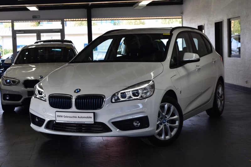 BMW 225 Active Tourer xe iPerformance/LED