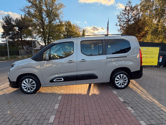 Citroën Berlingo SHINE XL*7Sitze*Navi*Kamera*Temp*PDC - foto 7