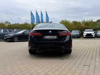 2027 BMW 540i xDrive - photo 2