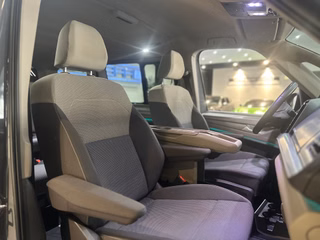 Volkswagen T7 Multivan 7S EASYOP_ADVANCED TISCH AHK RFK ACC - bilder 17