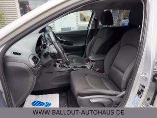 Hyundai i30 cw Trend*1.HAND*KLIMA*NAVI*SPUR*SHZ*KAMERA* - foto 9