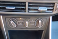Daumennagel 18 - Volkswagen Polo VI Life, 1. Hand,NAVI,PDC v+h,LED,Allwetter