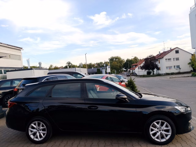 Seat Leon Sportstourer Style Automatik*1.HAND*NAVI* - foto 7