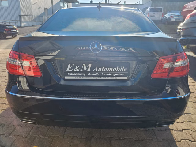 Mercedes-Benz E 250 Limousine*AVANTGARDE*NAVI*XENON*PDC*SHZ* - bilder 5