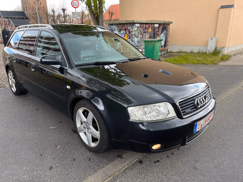 Audi A6 Avant 2.5 TDI quattro/VOLL/NAVI/XENON/