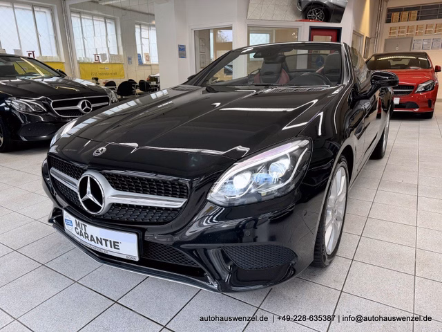 Mercedes-Benz SLC 250 d Aut. LEDER NAVI LED AIRSCARF u.v.m. Used vehicle for sale | First registration 01/2018
