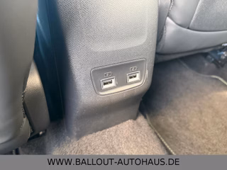 Peugeot 2008 GT Pack*2.HAND*PANO*ACC*SPUR*TEMP*FOCAL* - foto 7