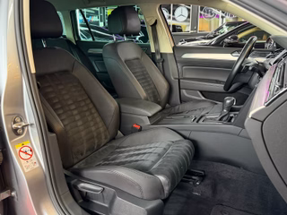 Volkswagen R-LINE/Highline/D-LED/ACC/NAVI/KAM/SHZ/LRH - foto 25