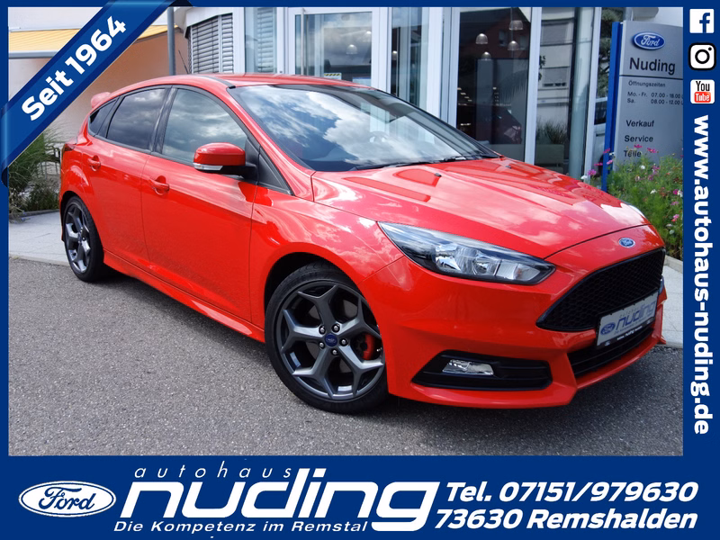 Ford Focus 2.0 EcoBoost ST mit Leder-Sport-Paket