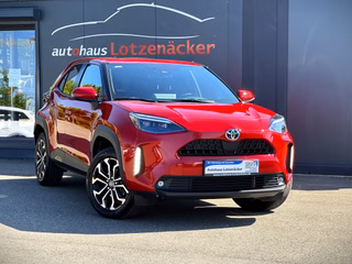 Toyota Yaris Cross Hybrid FWD Team D Matrix CarPlay Used vehicle for sale | First registration 09/2022 | Price 23.690 €