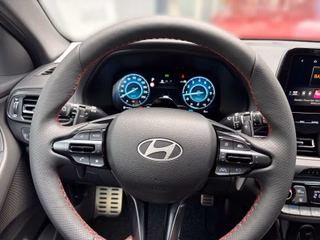 Hyundai i30 N-Line 1.6 T DCT SmartKey Pano-Dach - bilder 9