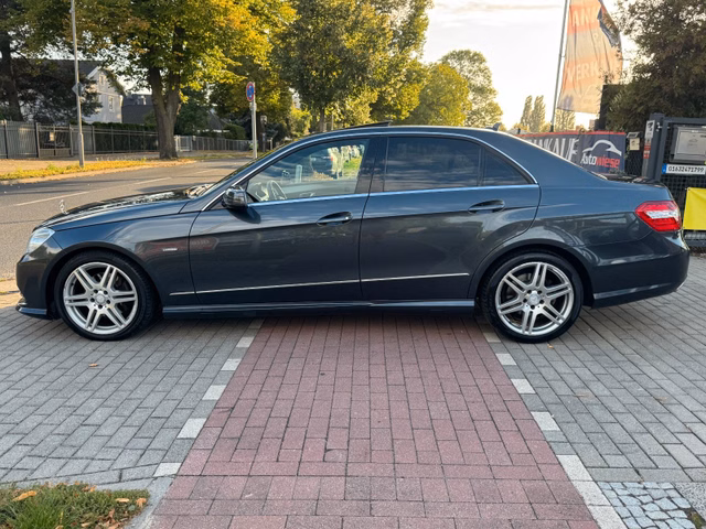 Mercedes-Benz E220CDI AMG*Lim*Aut*Nav*Xen*Leder*Temp*WEBASTO - foto 8