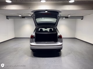 Volkswagen Golf VIII 1.0 eTSI Variant *Life*CarPlay*Navi*LED*DSG* - foto 23