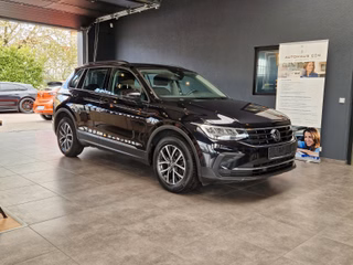 Volkswagen Tiguan Life 2,0TDI*KAMERA*AHK*NAVI*CLIMATRONIC - bilder 2