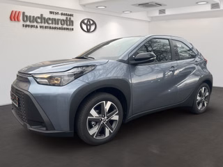 Toyota Aygo X Hybrid Active + Sitzheizung - bilder 1