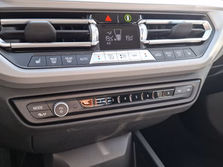 BMW 116 i Advantage KLIMA / NAVI / LED / SITZHEIZUNG - foto 8
