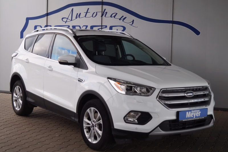 Ford Kuga Titanium 2,0TDCI 150PS Pano/BI-Xenon/Navi
