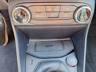 Ford Fiesta Cool & Connect 1.0 EcoB. Klima Navi DAB PPS Hi - foto 18