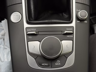 Audi A3 Limousine sport Bang & Olufsen LED Scheinw. - bilder 26