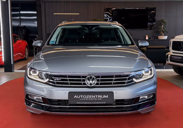 Volkswagen R-LINE/Highline/D-LED/ACC/NAVI/KAM/SHZ/LRH - foto 2