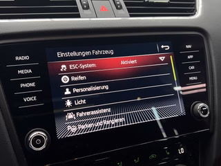 Skoda Octavia Combi V-RS 245 / PANO / ACC / LED / LANE-ASSIST / FRONT-ASSIST - foto 26